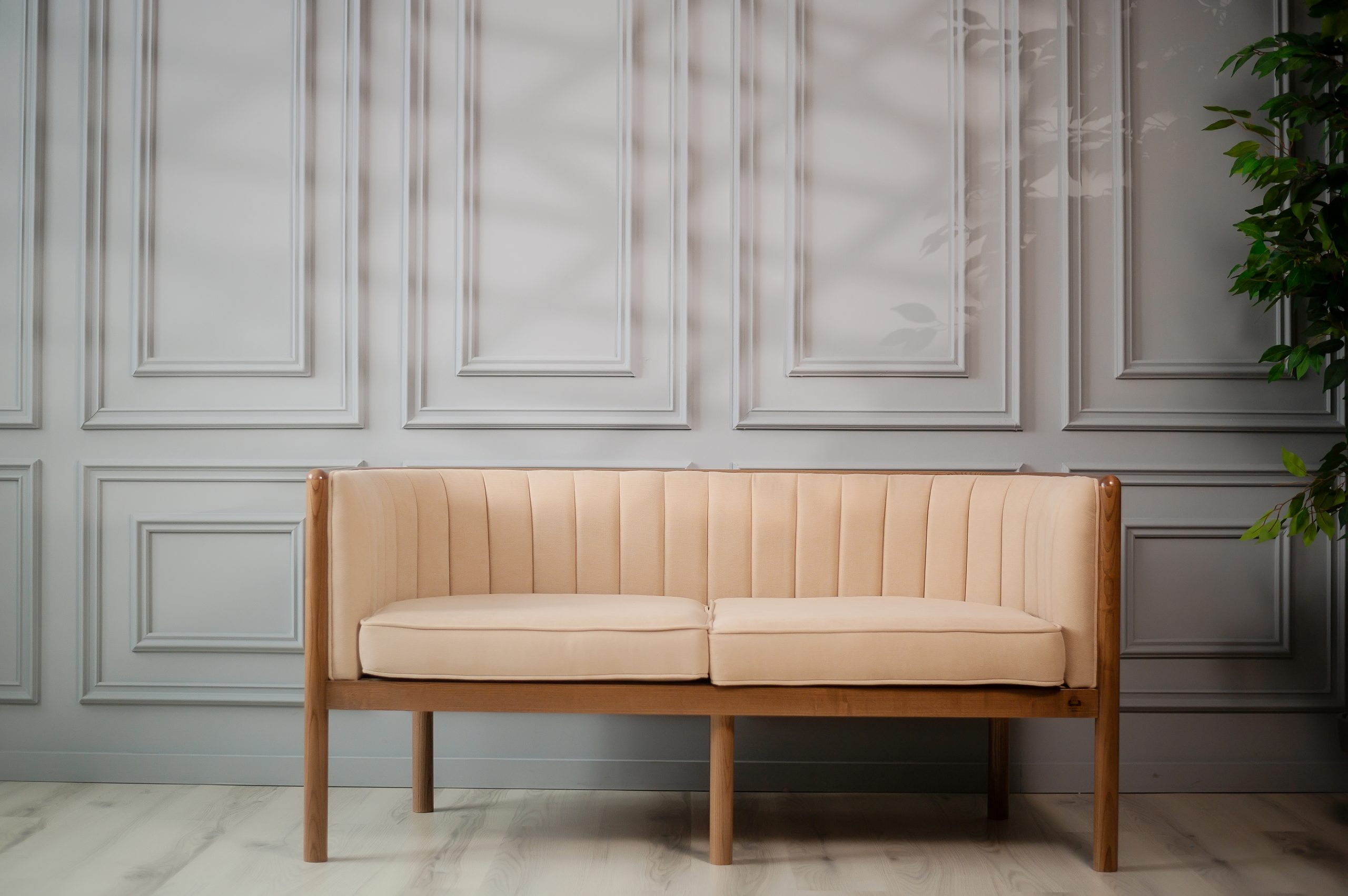 ALDON LOVESEAT – Image 2