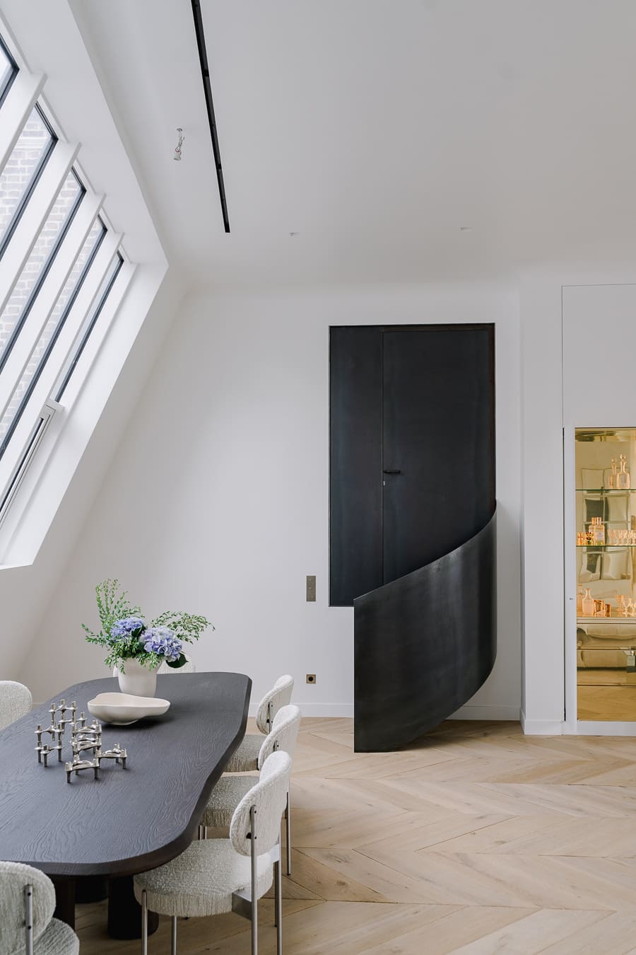 Table ANY DARK – Image 5